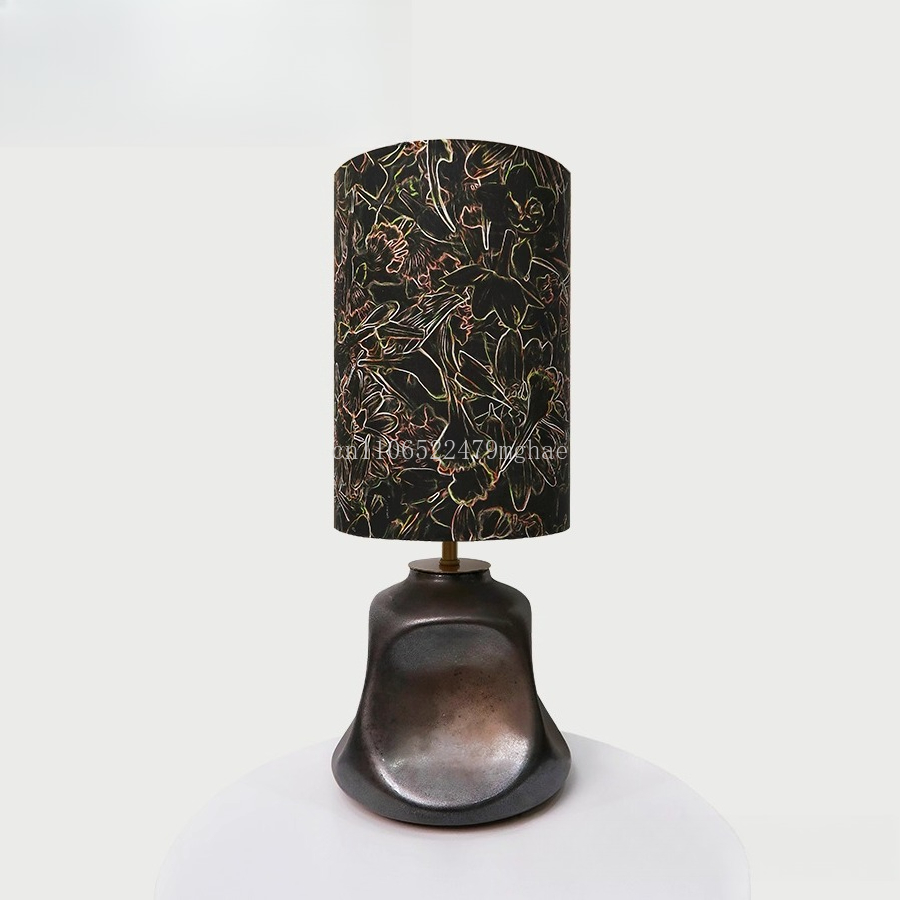 금박 리버티 패브릭 테이블 램프: 영국산 직물, 미드  - Century Textile & Sewing Supply Hours 리뷰 및 가격
